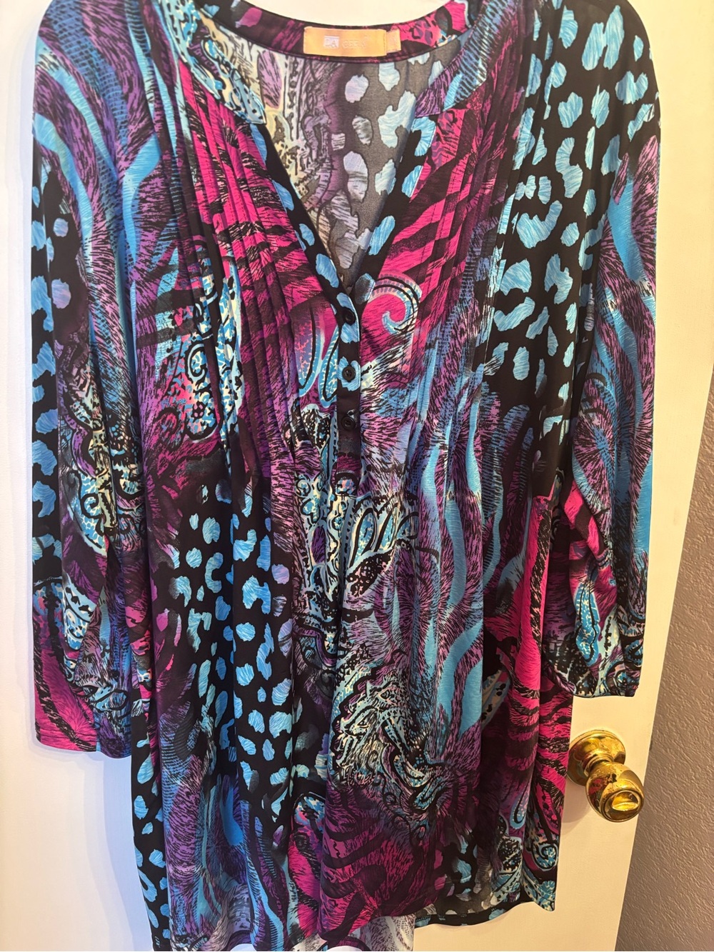 Multicolor V-Neck Pintuck Tunic Top